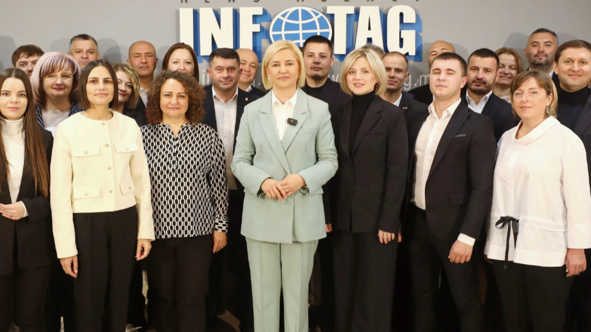 10 вопросов Майе Санду